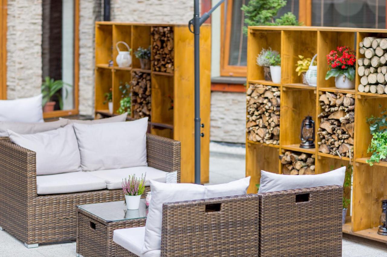 Apartmanovy Dom Fatrapark 1 S Wellness - Hlavna Recepcia รูชอมแบรอค ภายนอก รูปภาพ