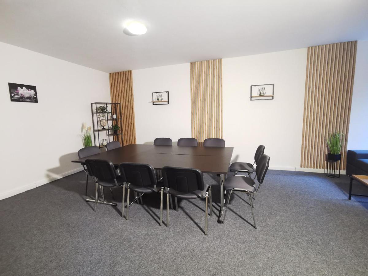 Apartmanovy Dom Fatrapark 1 S Wellness - Hlavna Recepcia รูชอมแบรอค ภายนอก รูปภาพ