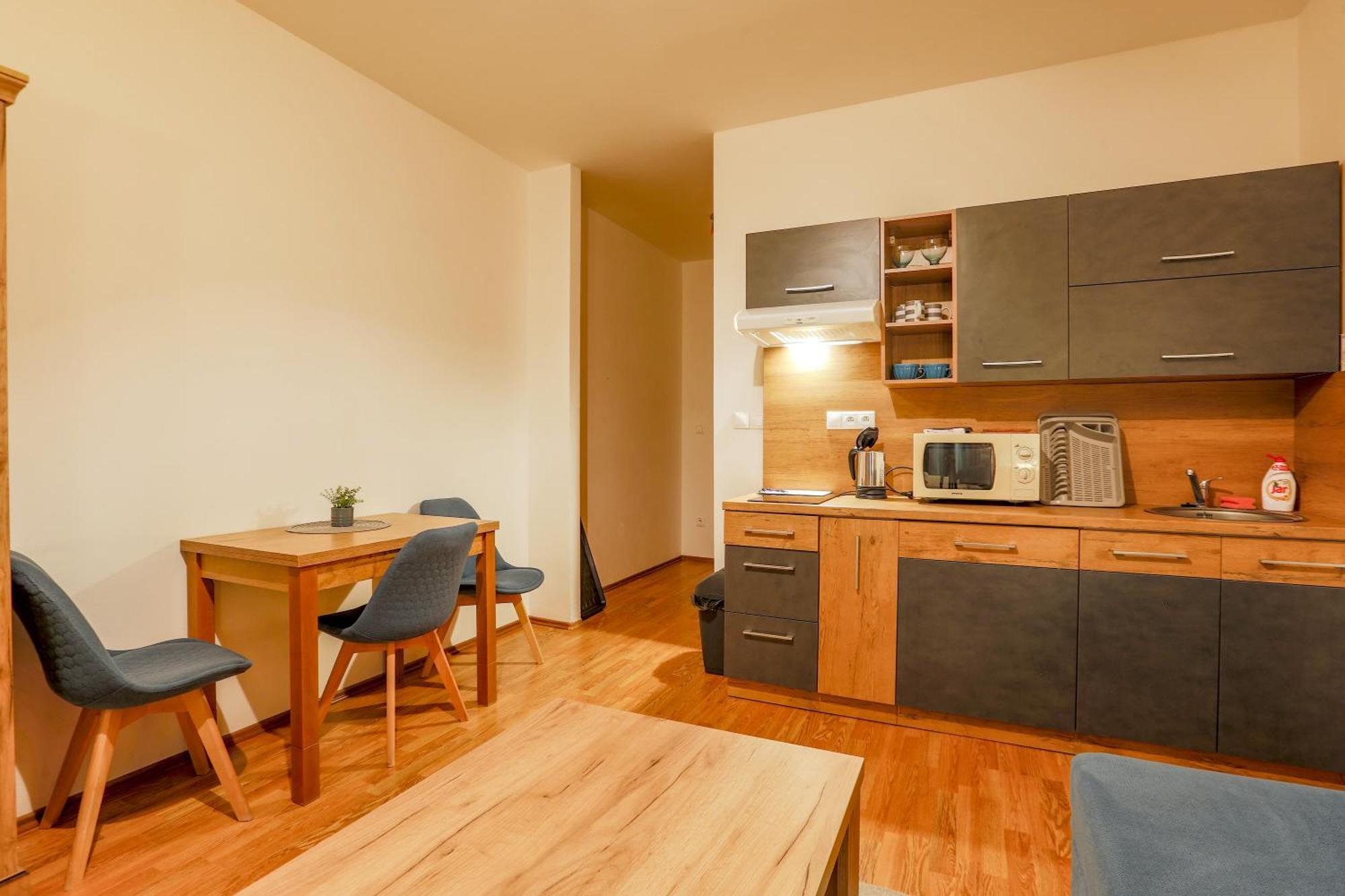 Apartmanovy Dom Fatrapark 1 S Wellness - Hlavna Recepcia รูชอมแบรอค ภายนอก รูปภาพ