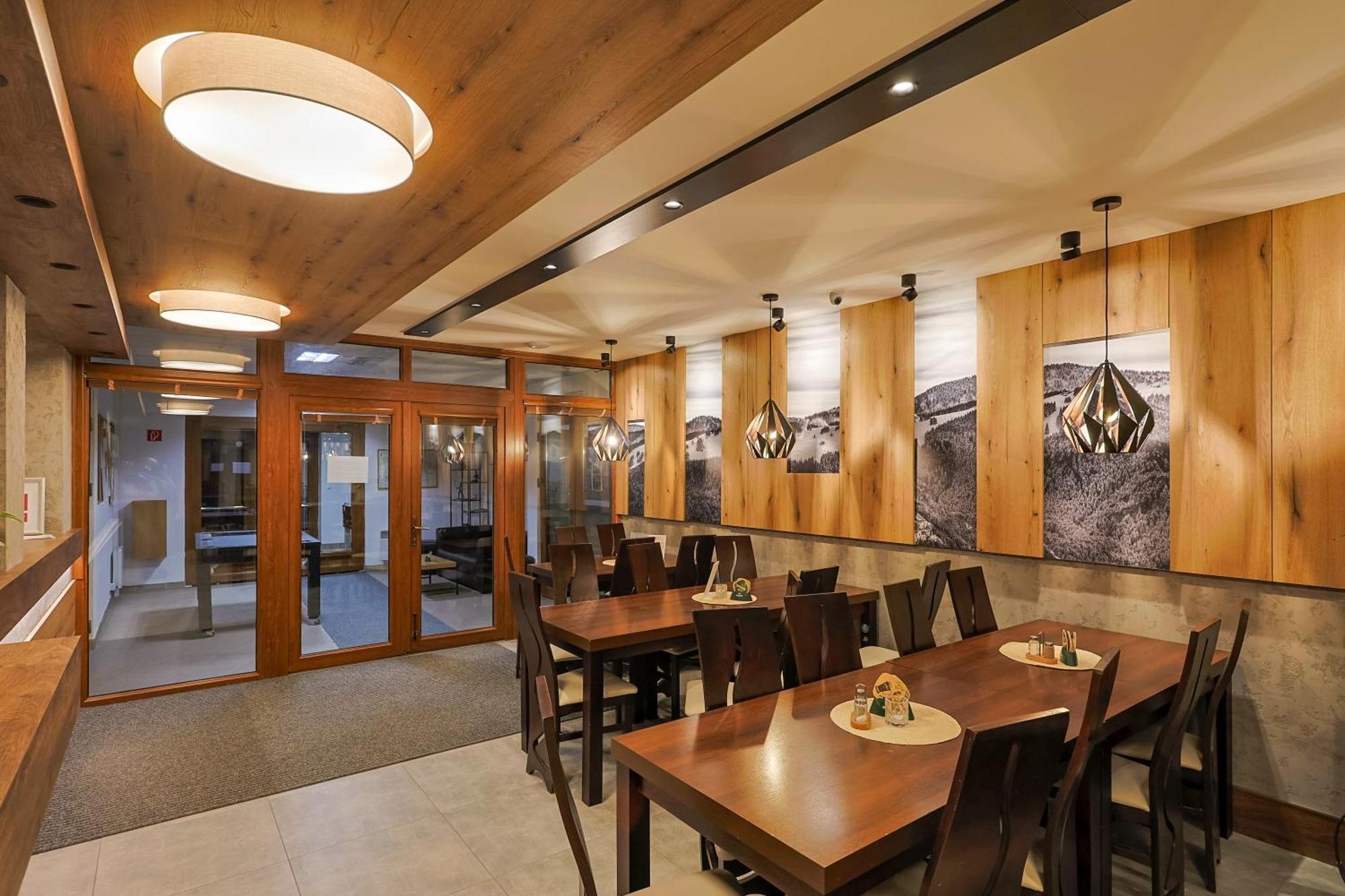 Apartmanovy Dom Fatrapark 1 S Wellness - Hlavna Recepcia รูชอมแบรอค ภายนอก รูปภาพ