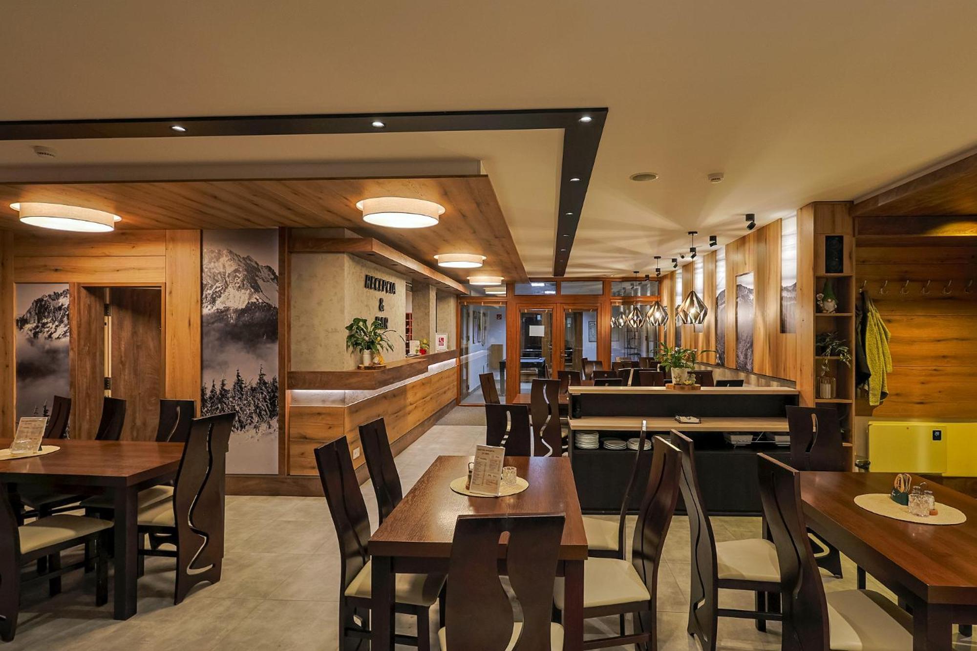 Apartmanovy Dom Fatrapark 1 S Wellness - Hlavna Recepcia รูชอมแบรอค ภายนอก รูปภาพ
